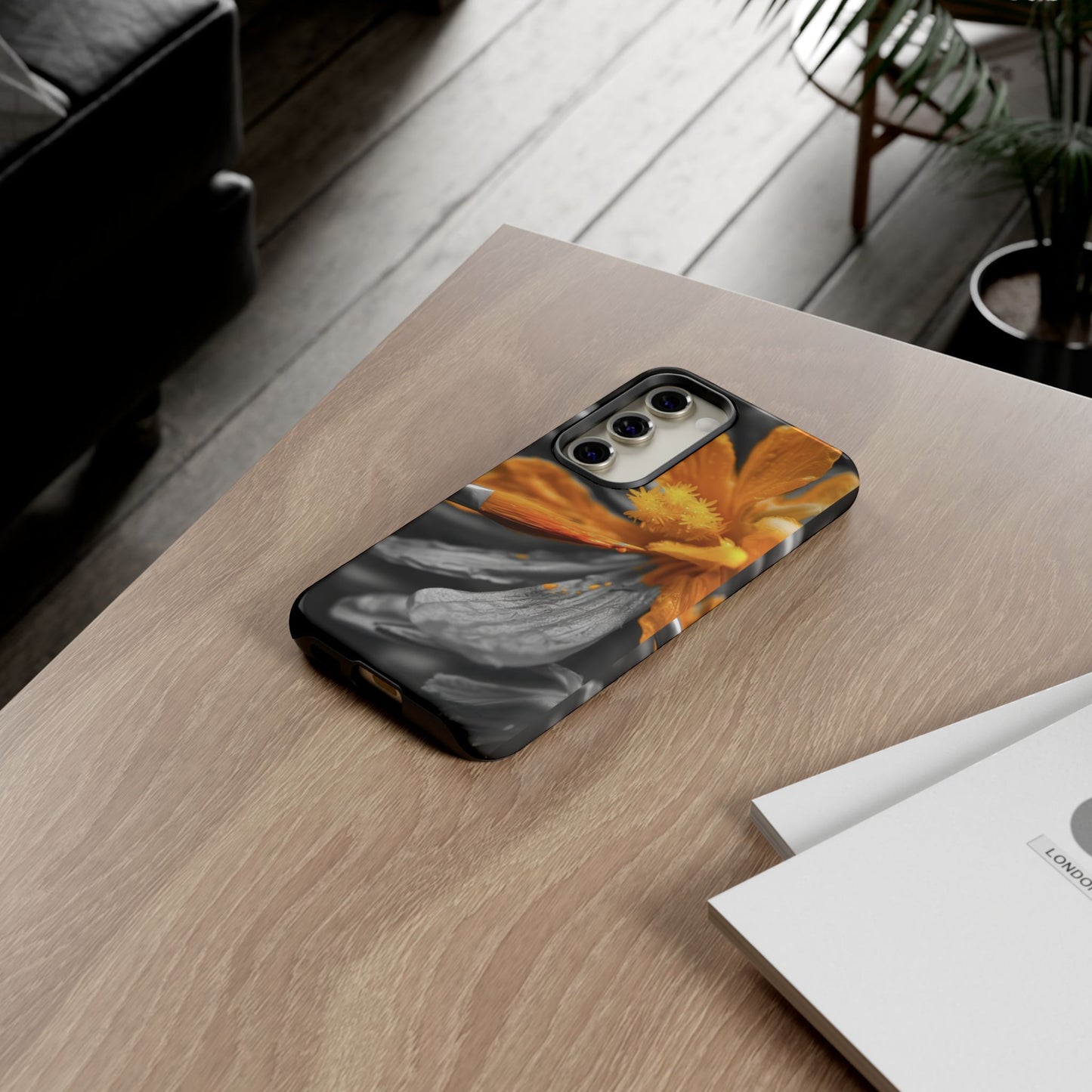 "A stroke of Bloom" Mobile Phone Case