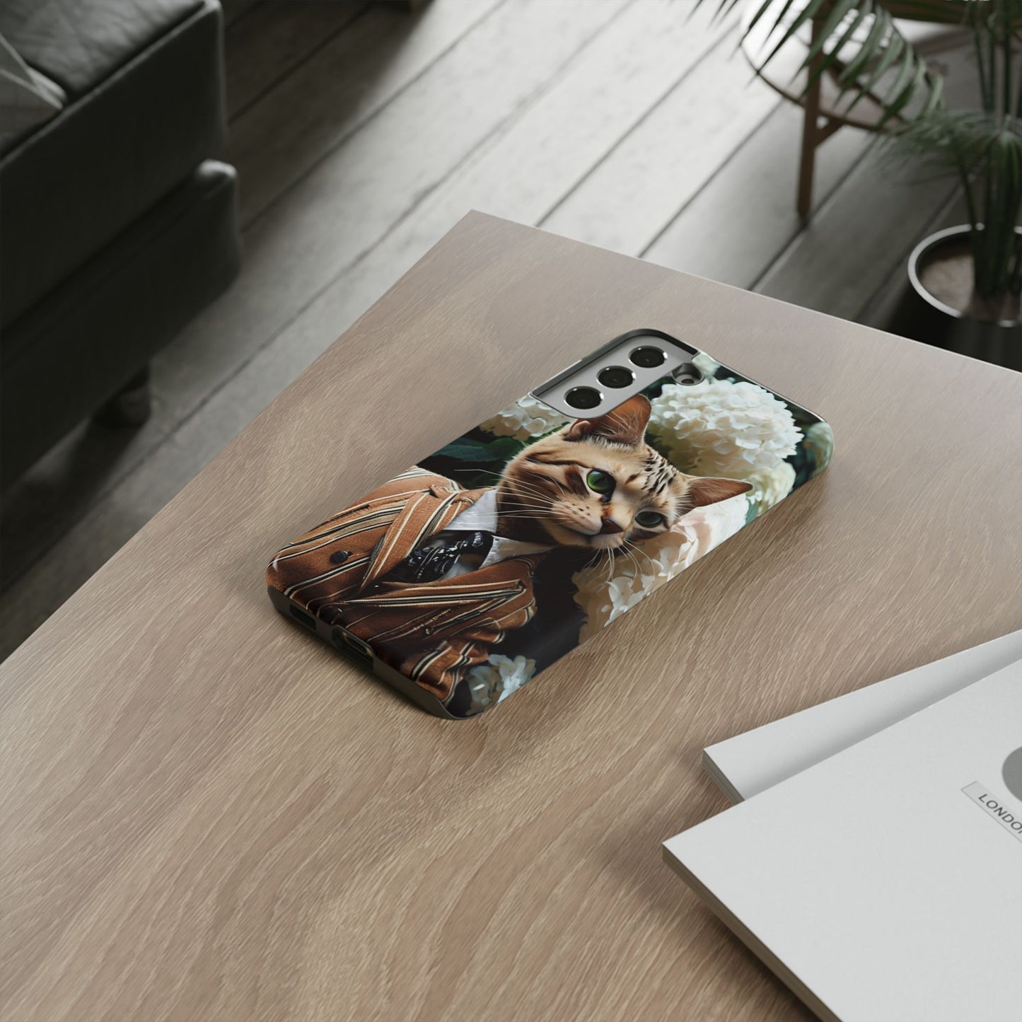 "The Feline Aristocrat" Mobile Phone Case