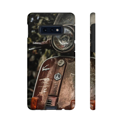 "Vespa. Old Soul, Full Tank" Mobile Phone Case