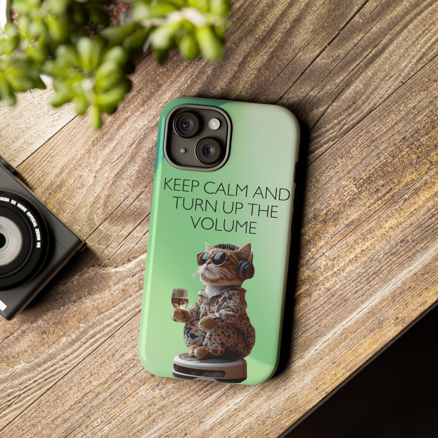 "Keep calm and turn up the volume" Mobile Phone Case (green)