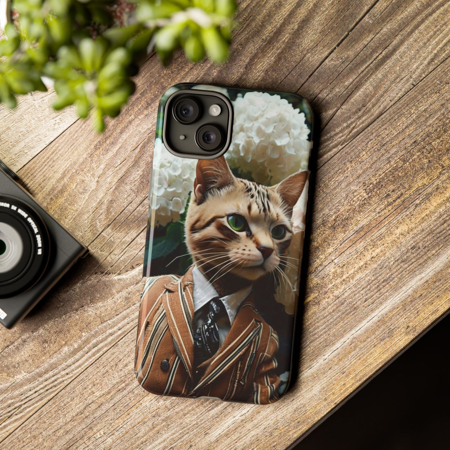 "The Feline Aristocrat" Mobile Phone Case