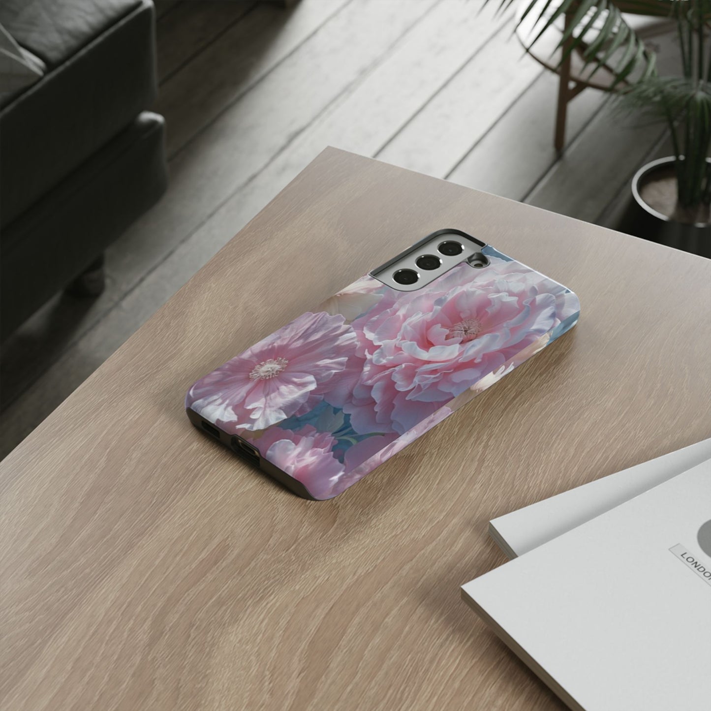 "Scandal in Bloom" Mobile Phone Case