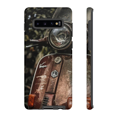 "Vespa. Old Soul, Full Tank" Mobile Phone Case